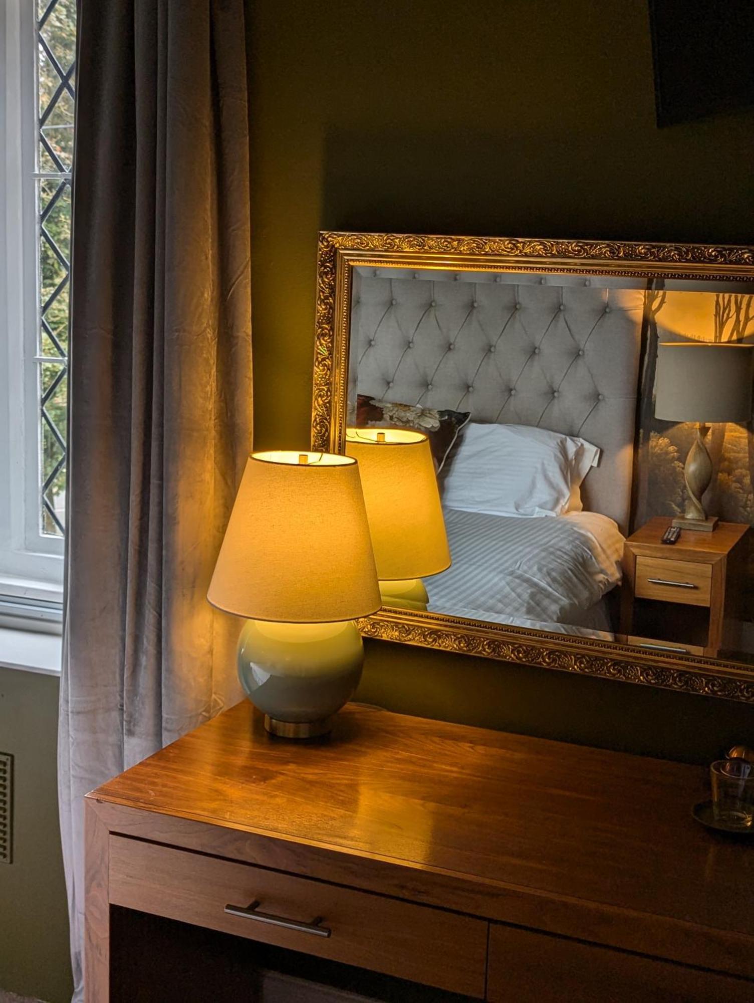 The Duke Hotel Hilmarton ภายนอก รูปภาพ