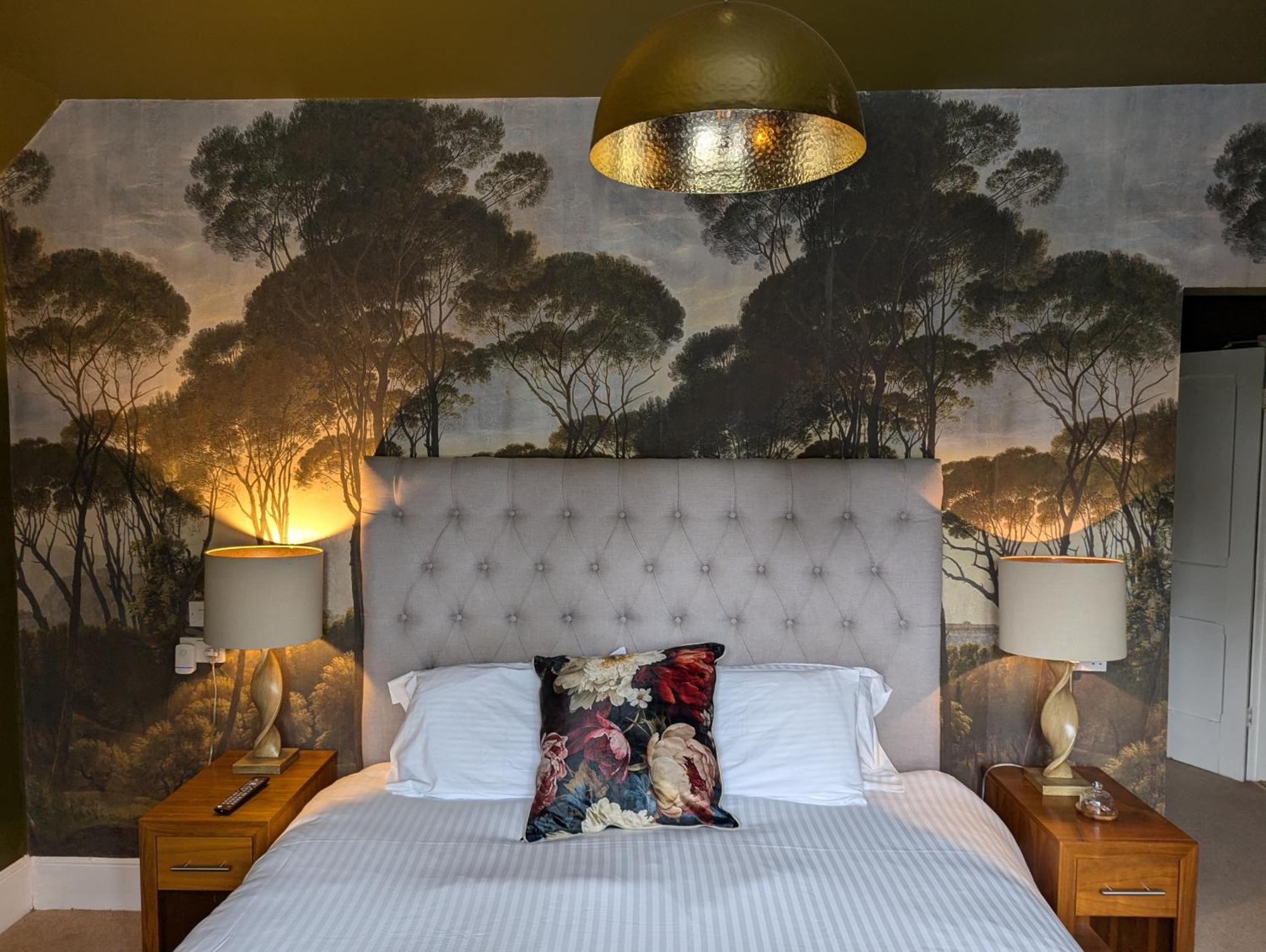 The Duke Hotel Hilmarton ภายนอก รูปภาพ