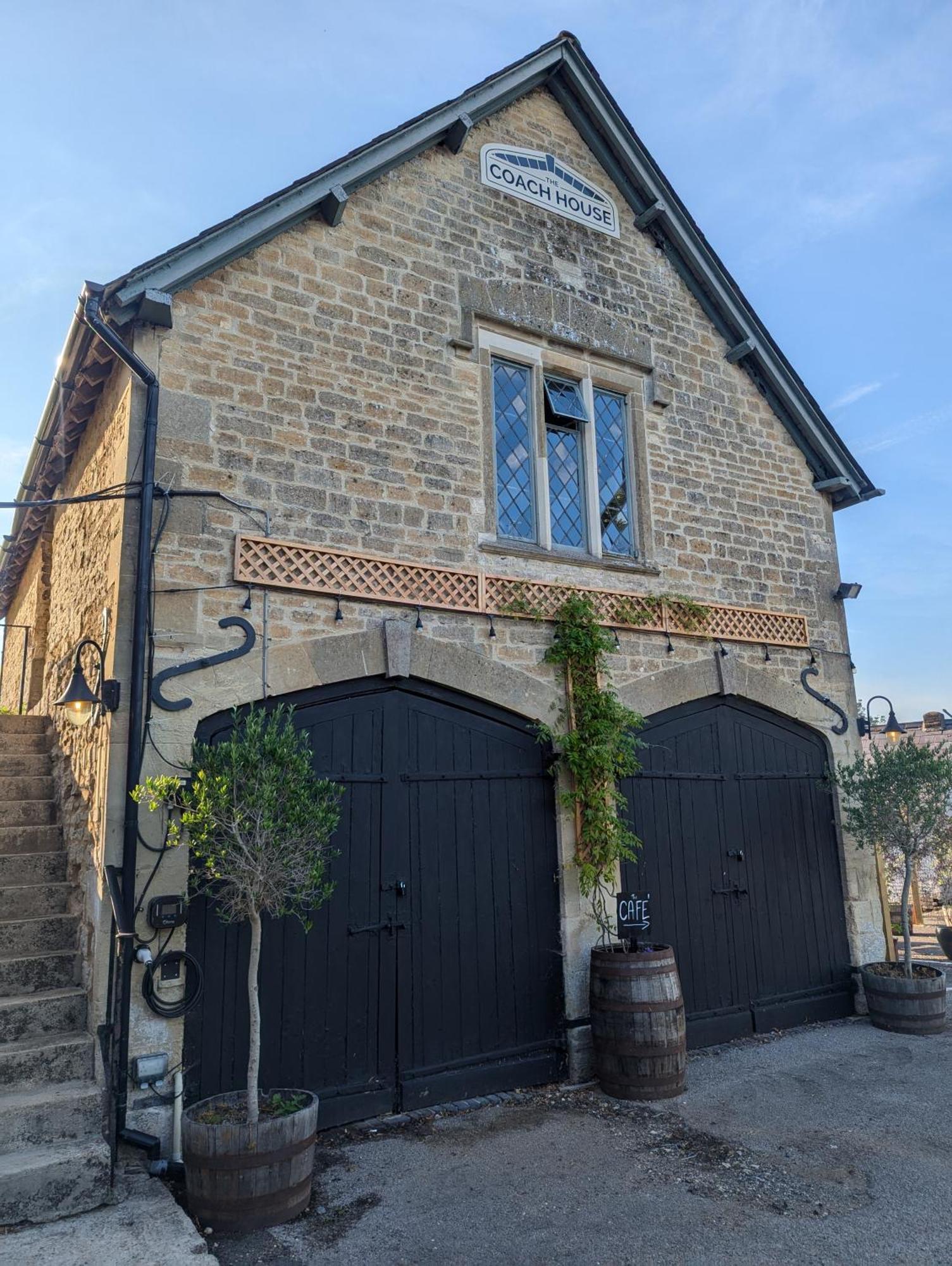 The Duke Hotel Hilmarton ภายนอก รูปภาพ