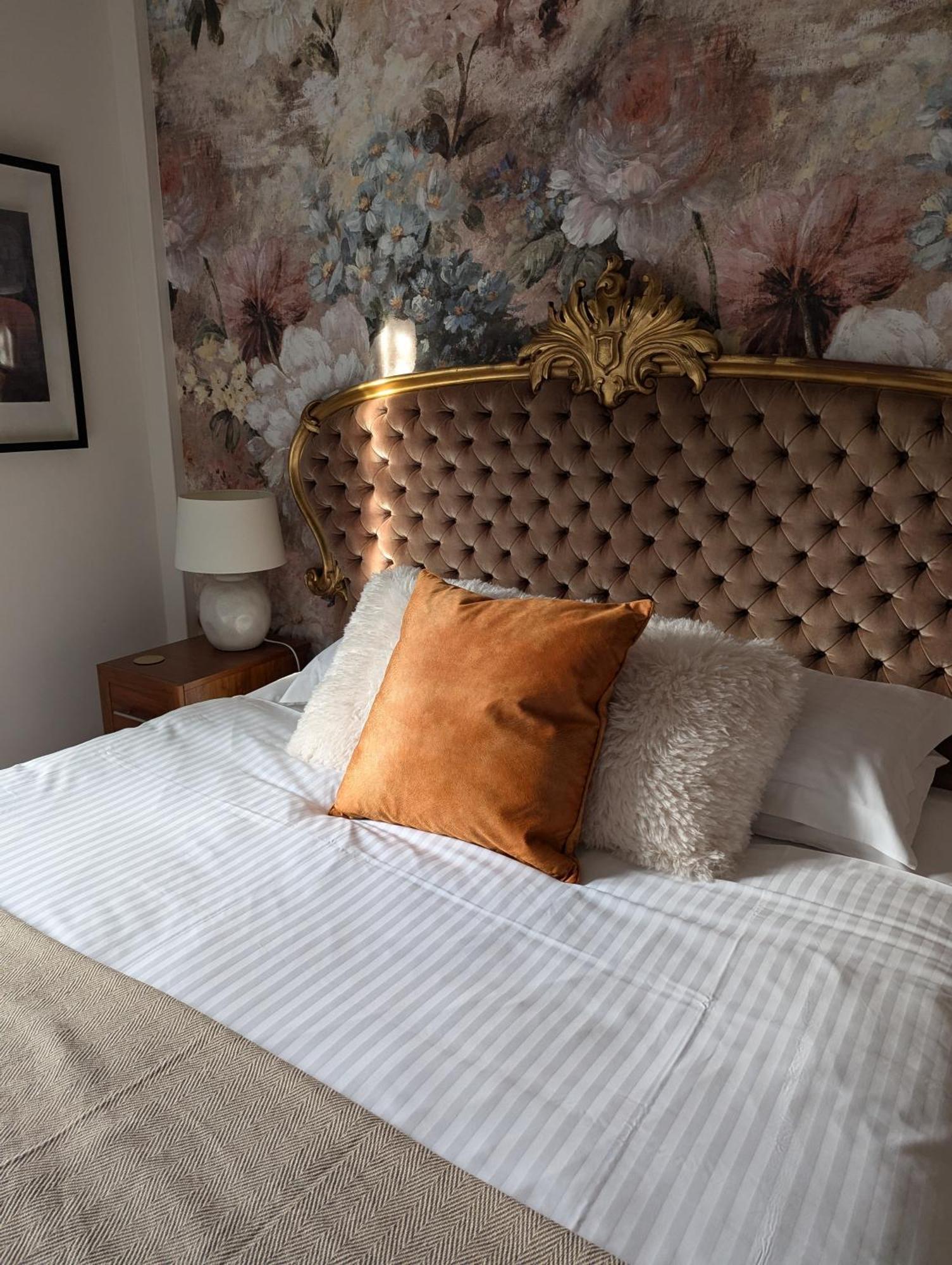 The Duke Hotel Hilmarton ภายนอก รูปภาพ