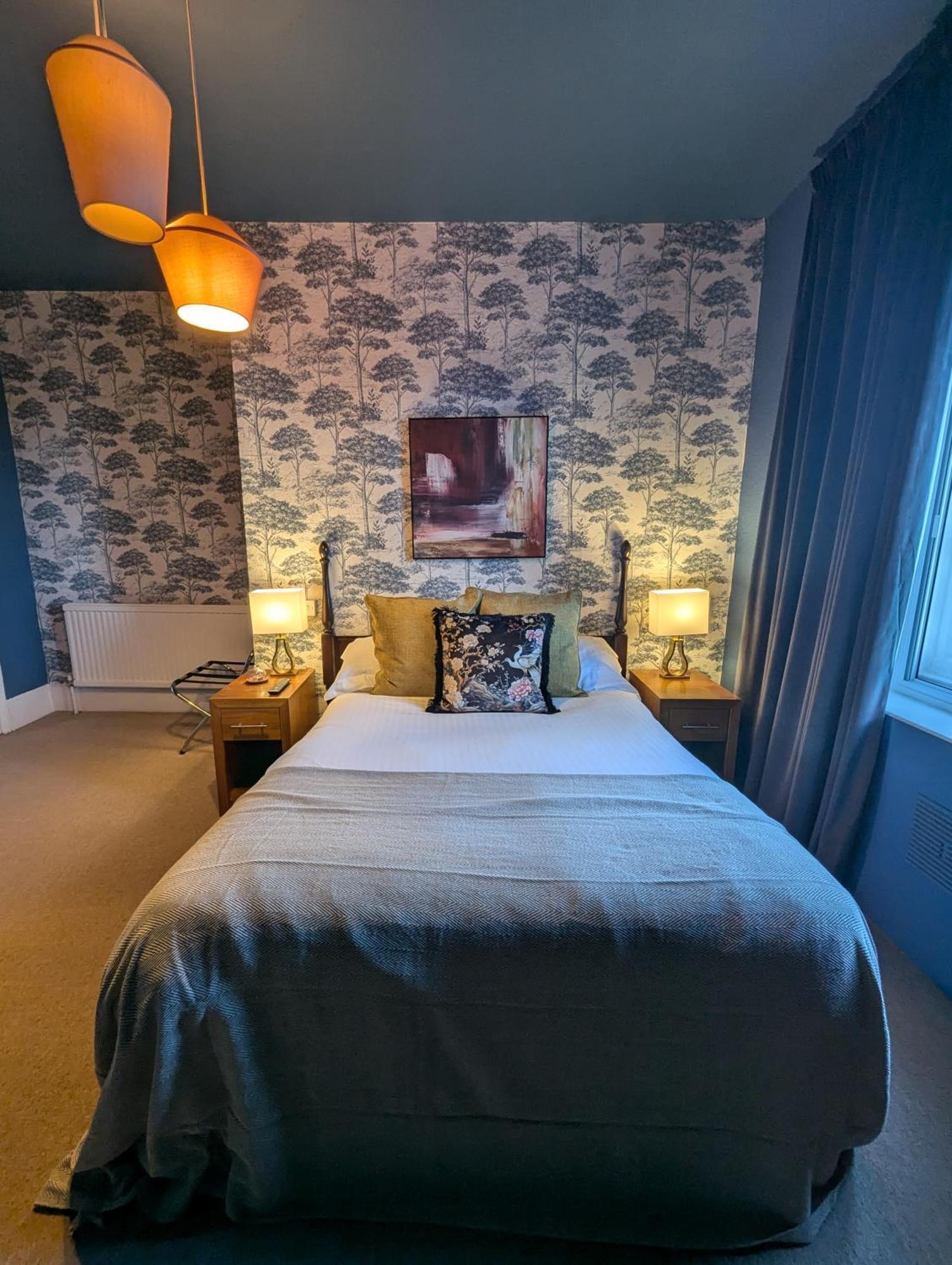 The Duke Hotel Hilmarton ภายนอก รูปภาพ