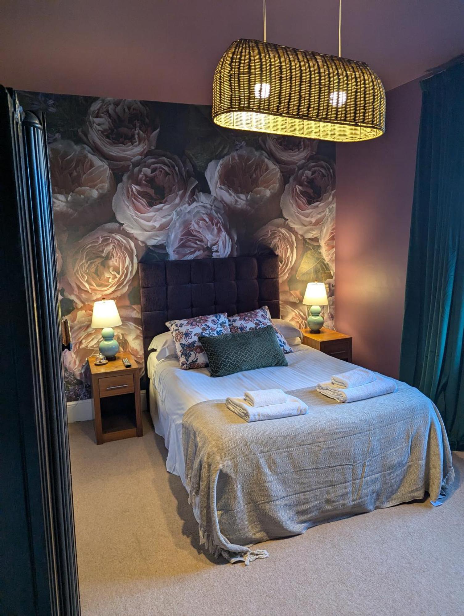The Duke Hotel Hilmarton ภายนอก รูปภาพ