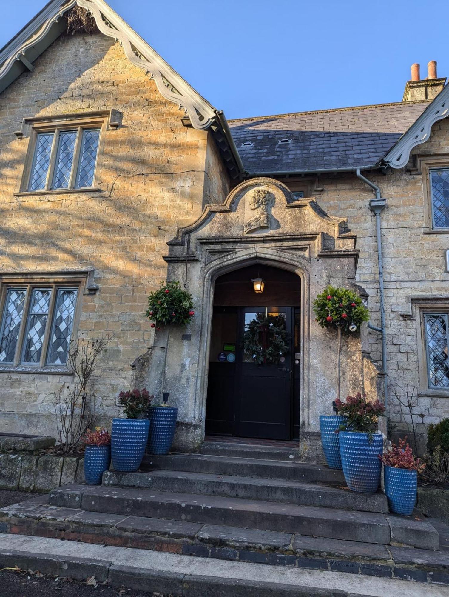 The Duke Hotel Hilmarton ภายนอก รูปภาพ